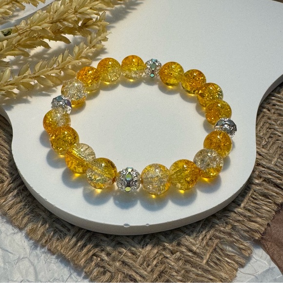 Golden Sparkle Beaded Bracelet - Picture 4 of 5